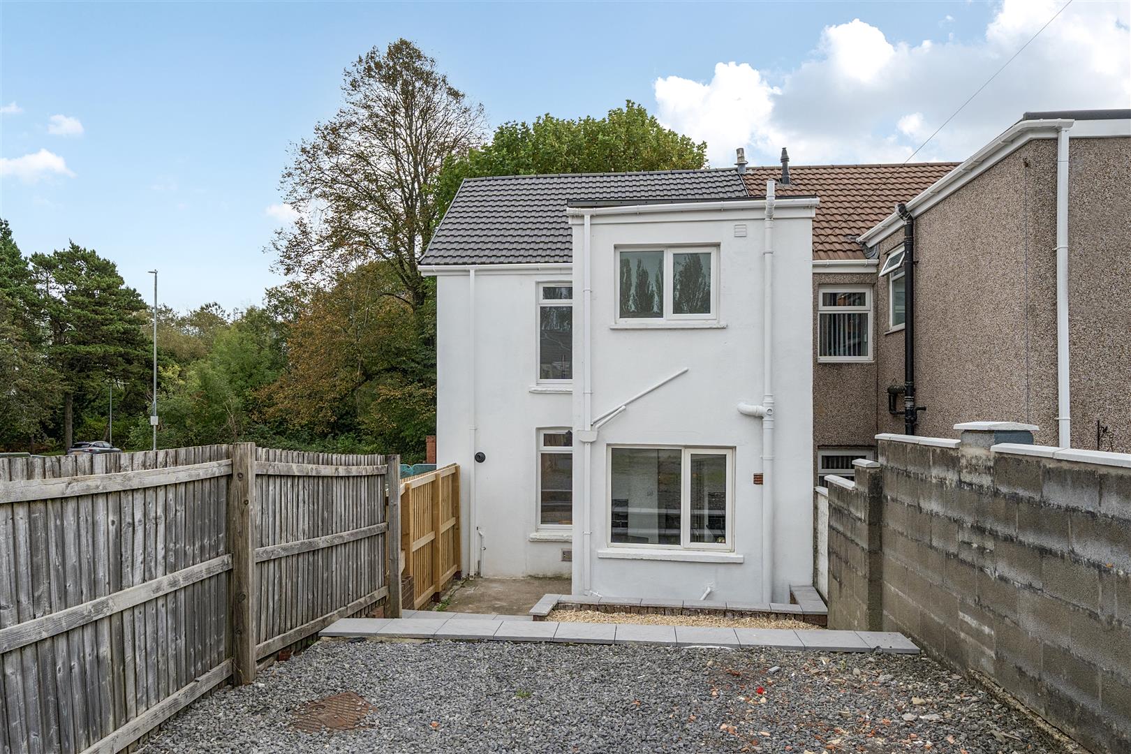 Clydach Road, Morriston, Swansea, SA6 6QB